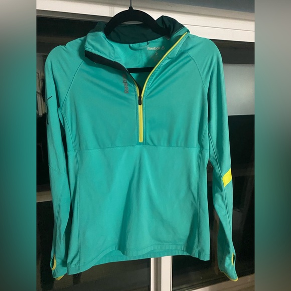 Reebok running jacket - Picture 3 of 4